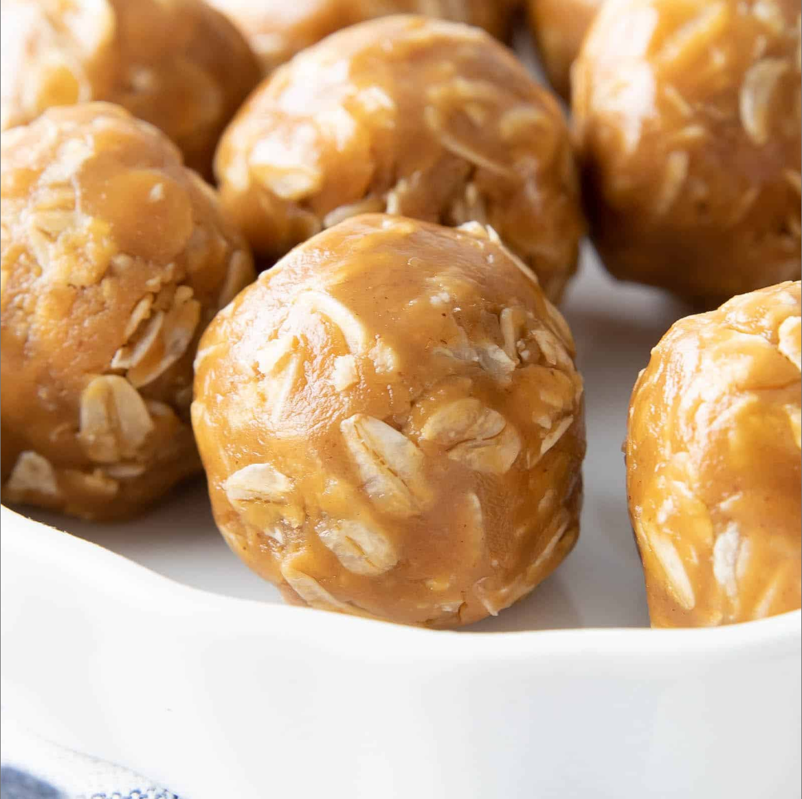 "Peanut Butter Oatmeal Bites: Nutty, Healthy, and Irresistible"